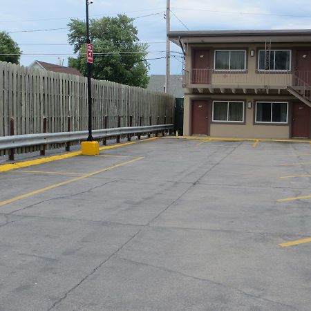 Deluxe Inn/Extended Stay - Council Bluffs 卡特湖 外观 照片