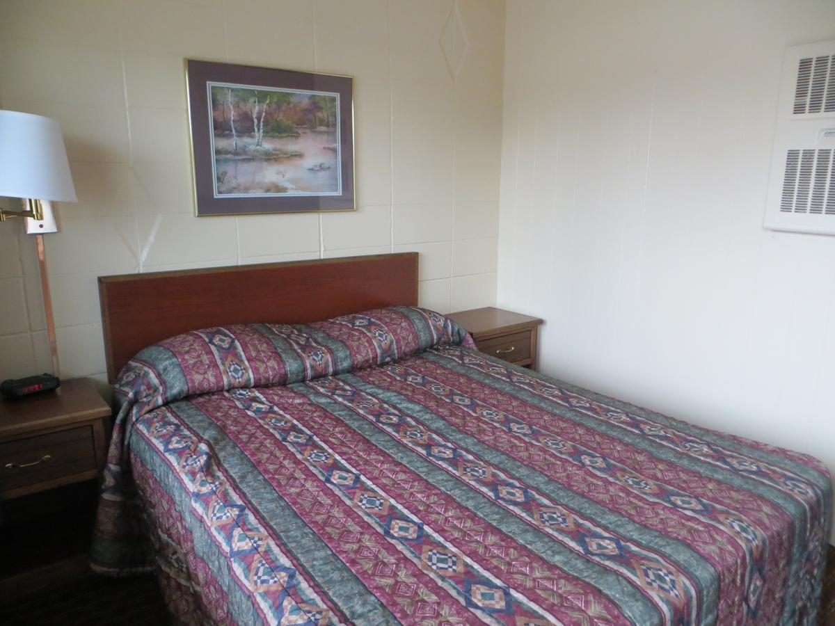 Deluxe Inn/Extended Stay - Council Bluffs 卡特湖 外观 照片